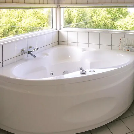 펜션 Gorgeous Home In Asperup With Sauna